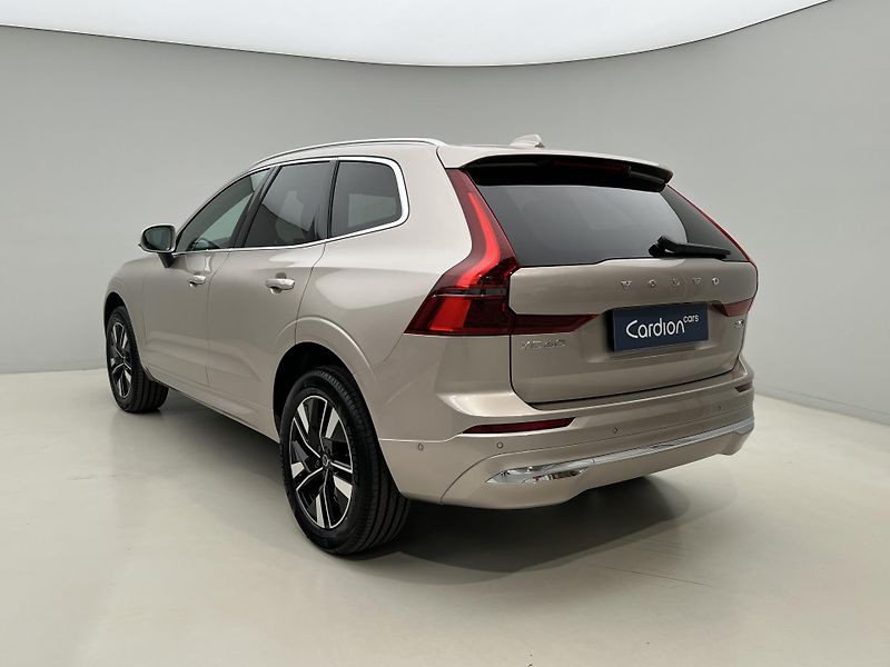 Volvo XC60 (2026) B5 AWD PLUS BRIGHT AUT - fotka 9 z 43