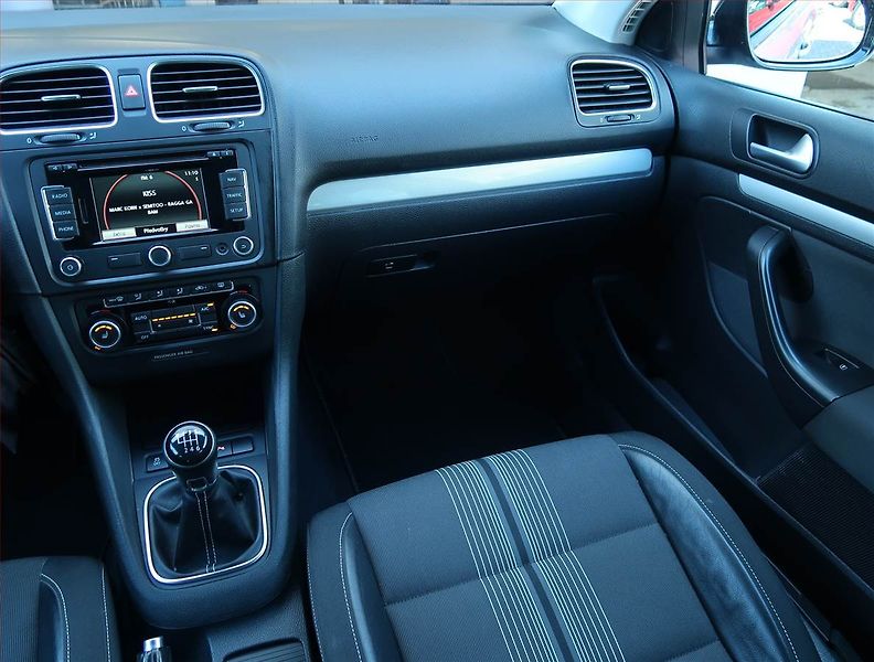 Volkswagen Golf (2013) 2.0 TDI, Park. senzory - fotka 8 z 18