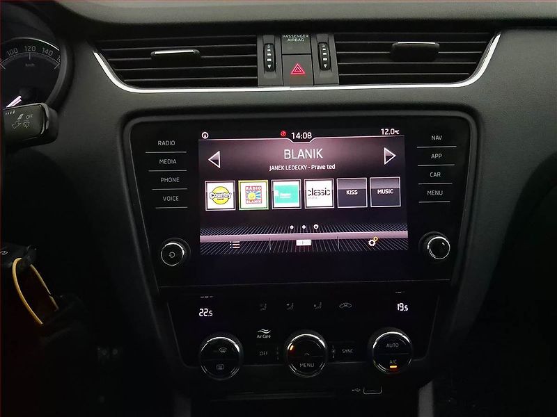 Škoda Octavia (2019) Elegance 2.0 TDI, Tempomat - fotka 12 z 17