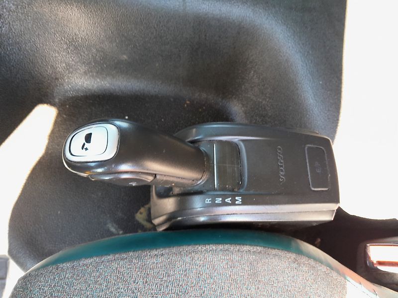Volvo FM 330 Thermoking T-1200R - fotka 26 z 40
