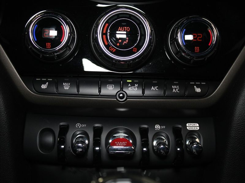 Mini Countryman 1,5 Turbo JCW-Paket 15tkm! ČR - fotka 17 z 30