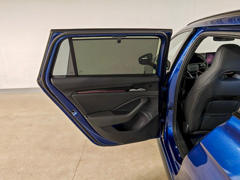 Škoda Superb (2025) Combi 2.0 TSI 195 kW DSG 4x4 S - fotka 27 z 36