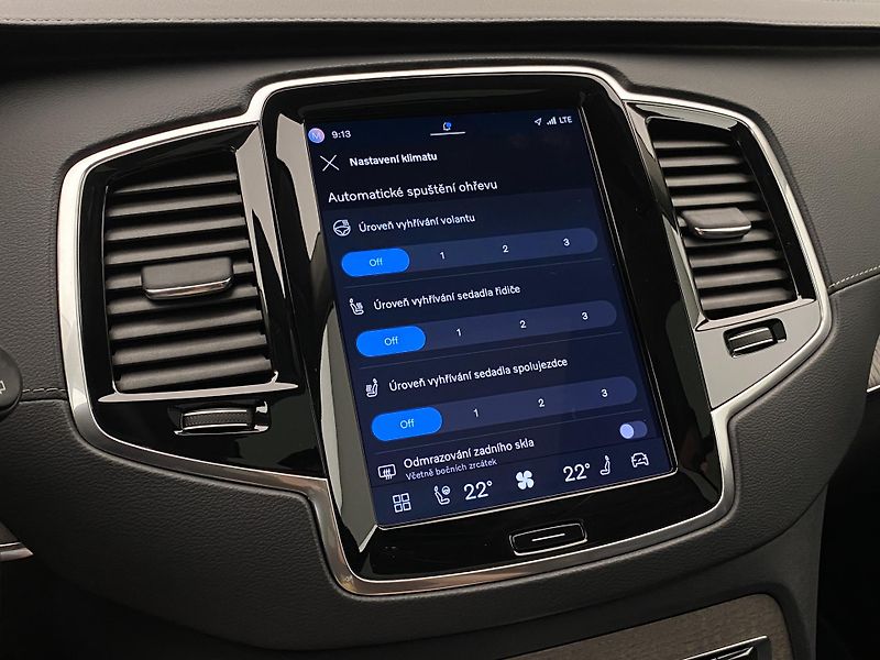 Volvo XC90 T8 AWD PLUG-IN ULTIMATE BRIGHT - fotka 45 z 72