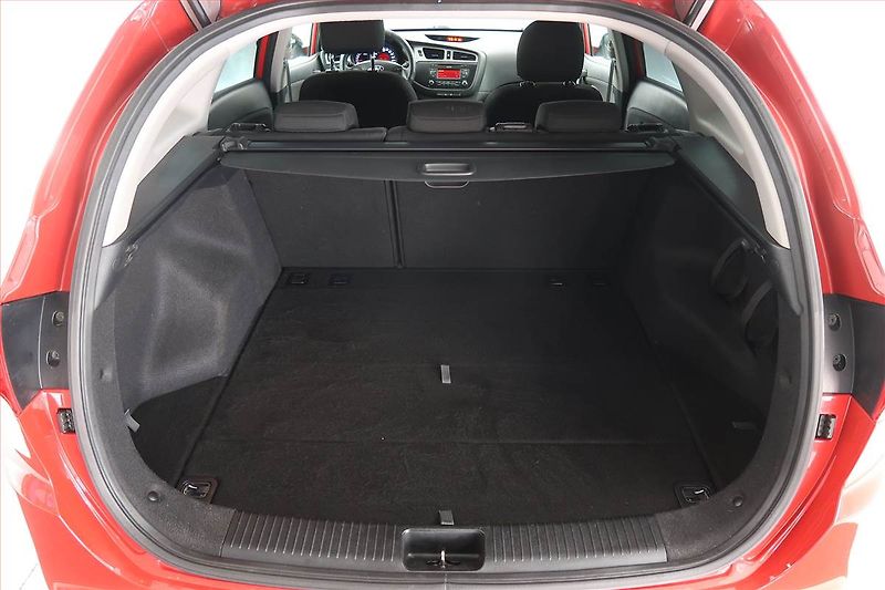 Kia Ceed (2015) 1.4 CVVT, Serv.kniha - fotka 11 z 13