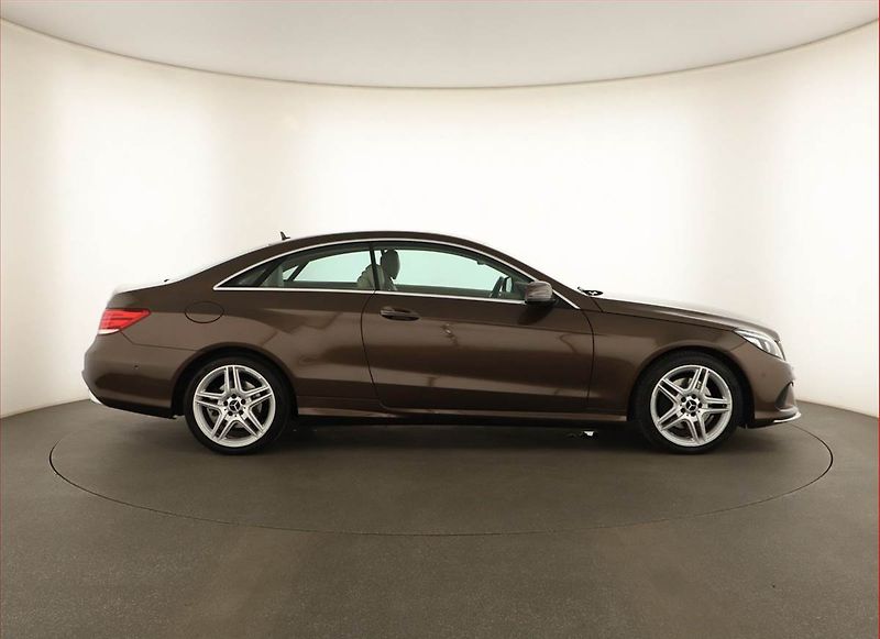 Mercedes-Benz Třídy E (2013) E 350 BlueTEC - fotka 6 z 17