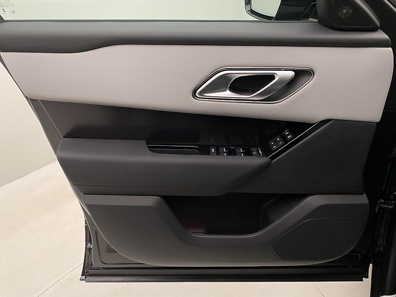 Land Rover Range Rover Velar D300 DYNAMIC SE AUT REZERVACE - fotka 7 z 63