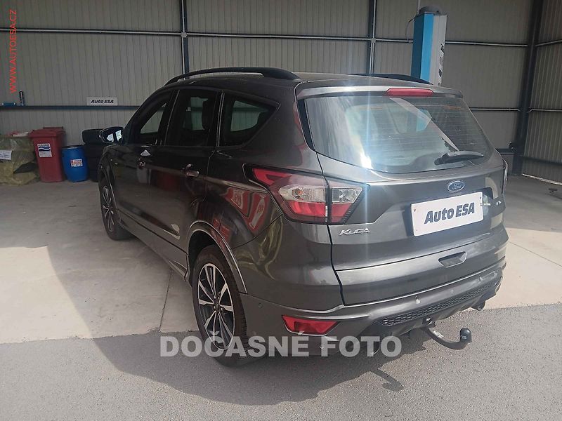 Ford Kuga (2019) 2.0 TDCi 4x4, 1.maj,ČR, AT - fotka 2 z 3