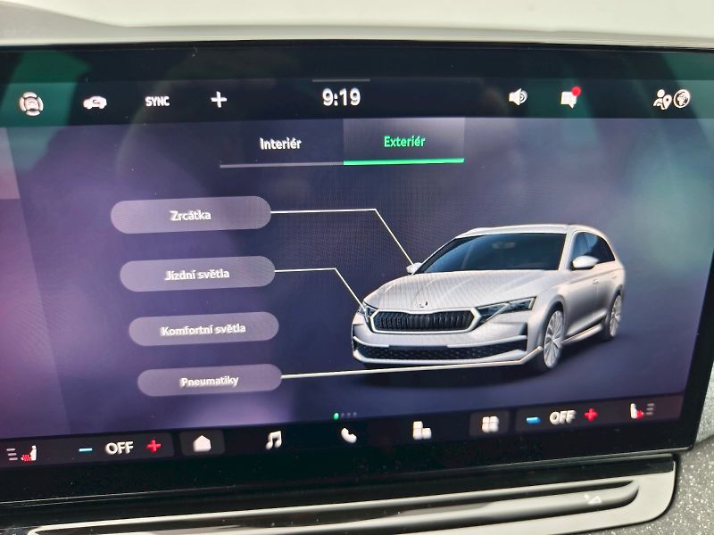 Škoda Octavia (2024) OCT.COMBI TOP SELECTION 2,0 TD - fotka 33 z 42