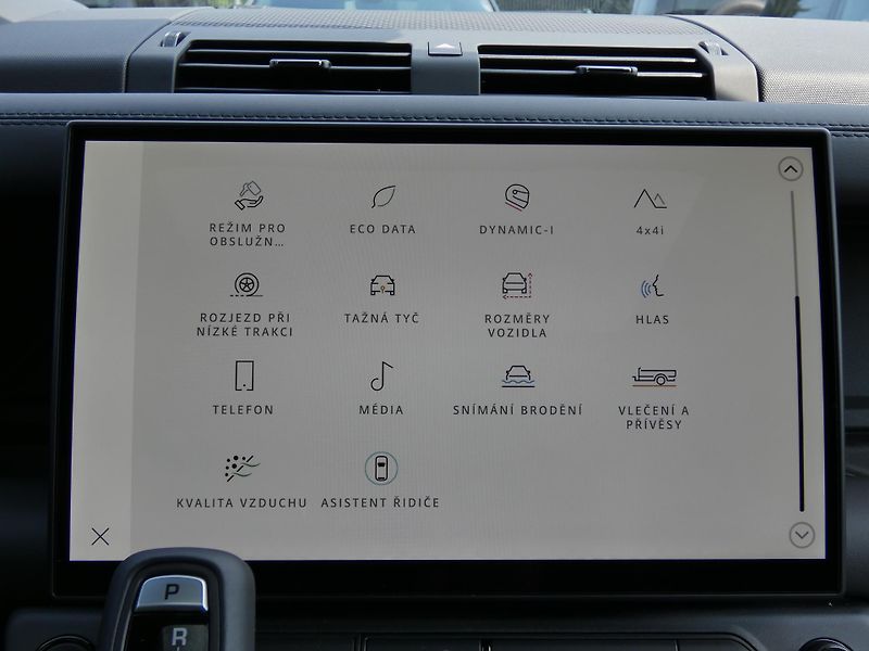Land Rover Defender 110 4,4 OCTA P635 - fotka 27 z 46