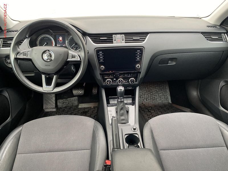 Škoda Octavia (2018) 1.5 TSI, ČR, Style, DSG, LED - fotka 8 z 19