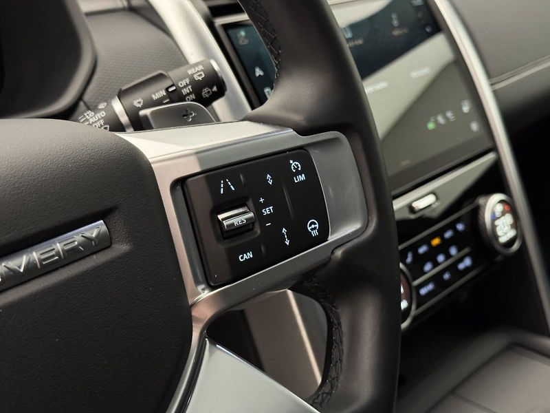 Land Rover Discovery (2023) 3.0 Dynamic SE, tažné, odpočet - fotka 24 z 48