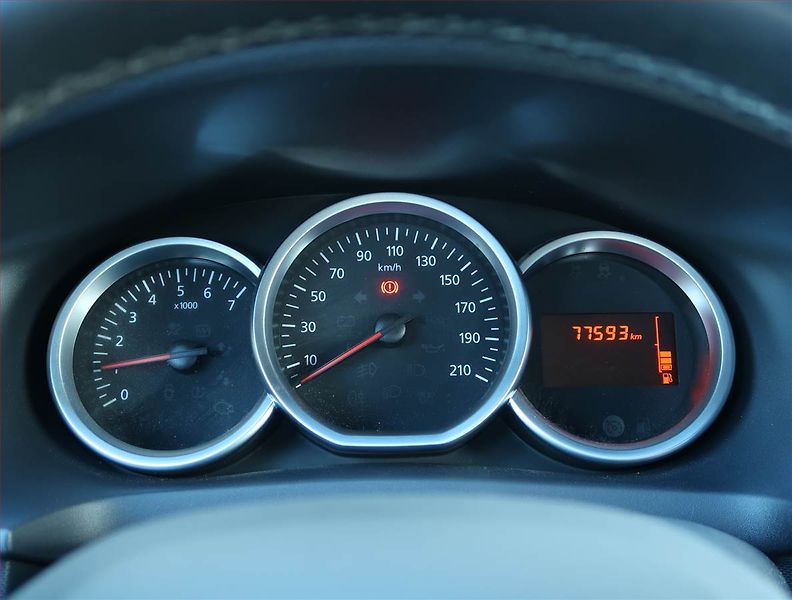 Dacia Sandero (2017) 0.9 TCe, ČR,1.maj, Serv.kniha - fotka 11 z 16