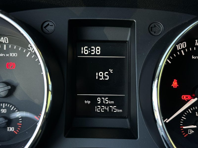 Škoda Yeti (2016) 1.2TSI/81kW *KLIMA* TZ  - fotka 10 z 32