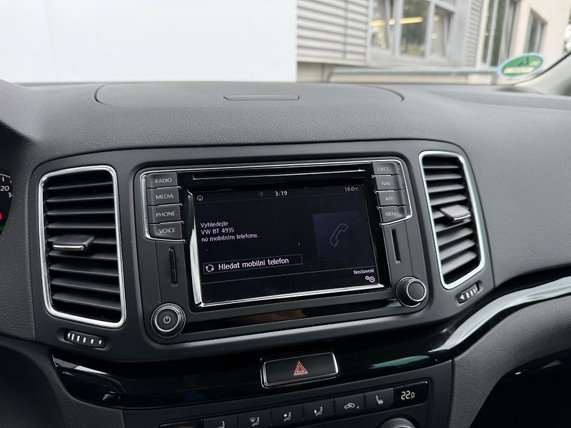 Volkswagen Sharan Highline 1.4TSI 110 kW DSG - fotka 13 z 26