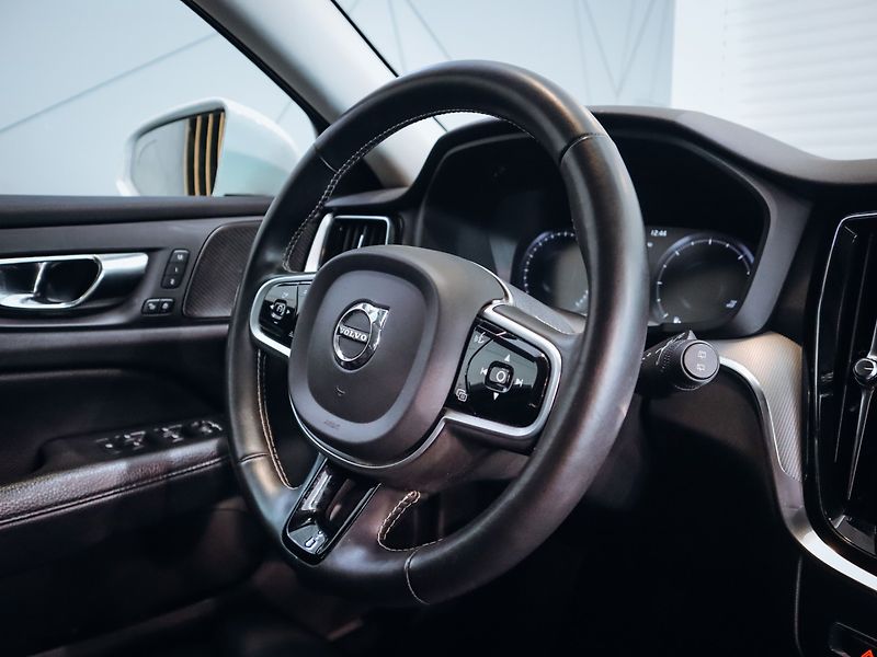 Volvo V60 D4 Inscription - fotka 9 z 27