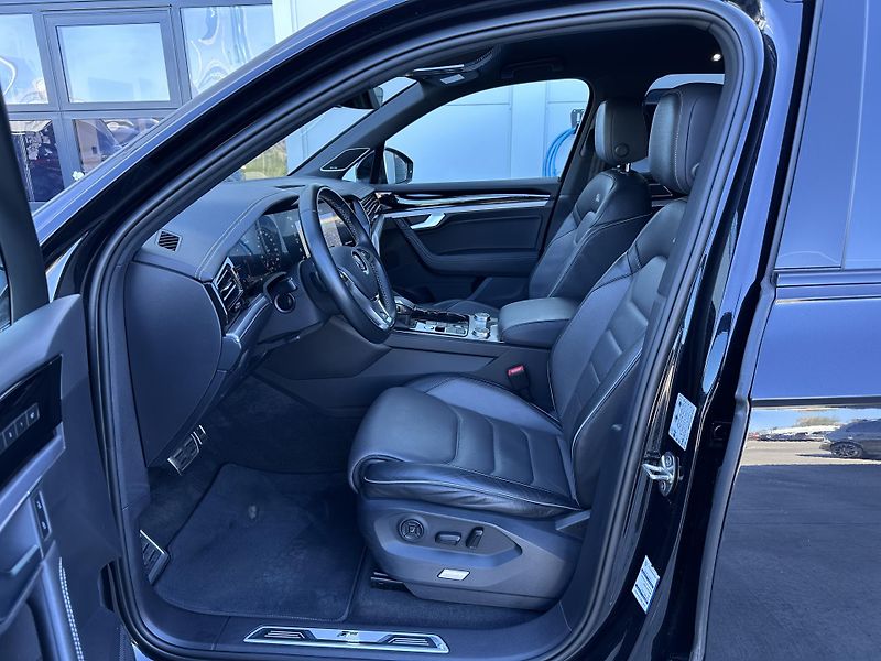 Volkswagen Touareg 3.0TDI R-LINE 4M, TAŽNÉ, VZDUC - fotka 7 z 31