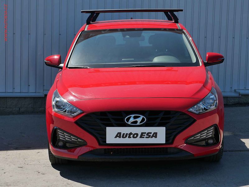 Hyundai i30 (2020) 1.5 DPi, ČR, servis.kniha, AC - fotka 2 z 20