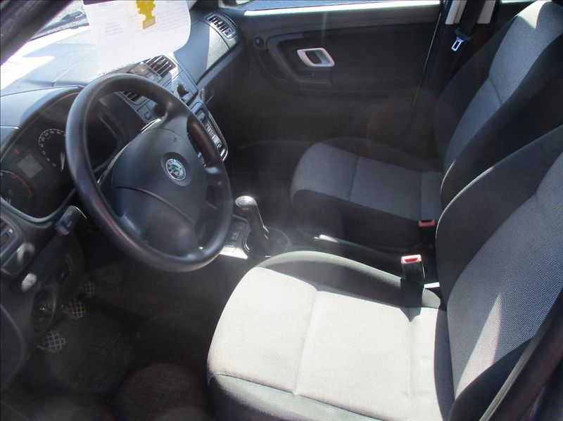 Škoda Fabia 1,4 i 16v, klima, serv.kniha, - fotka 13 z 33