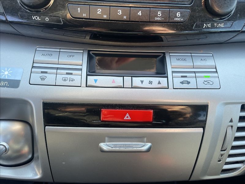 Honda FR-V 2,0 i-VTEC 110kw odp. DPH, po - fotka 21 z 27