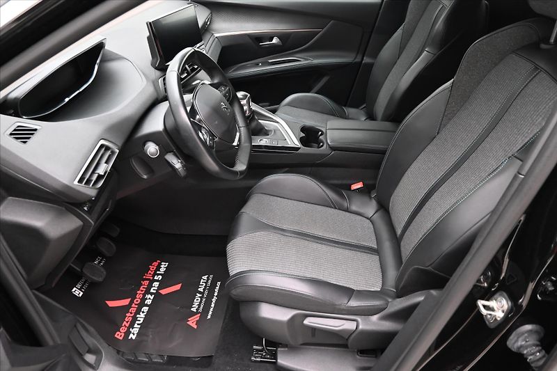 Peugeot 5008 1,5 96kW BlueHDi 7 míst Záruka - fotka 12 z 29