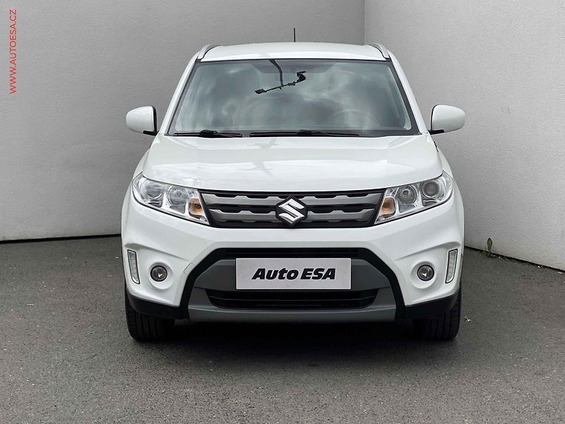 Suzuki Vitara (2018) 1.6 VVT, 2.maj,ČR, AC, temo - fotka 2 z 18