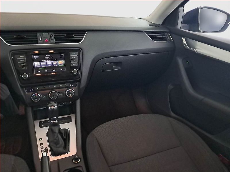 Škoda Octavia (2013) Elegance 1.6 TDI, Automat - fotka 8 z 16