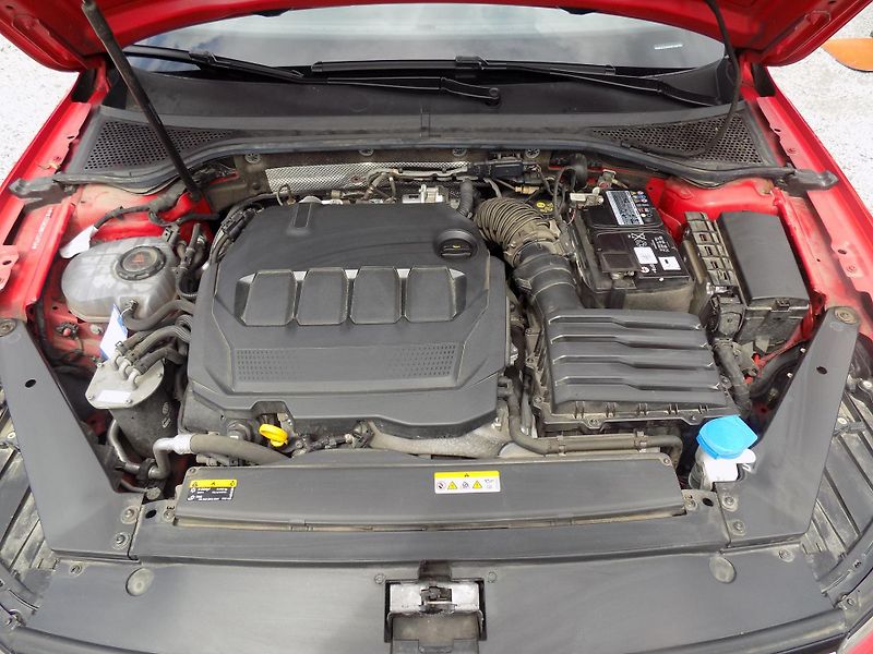 Volkswagen Passat 2,0 TDI DSG SUPERSTAV!!! - fotka 37 z 41