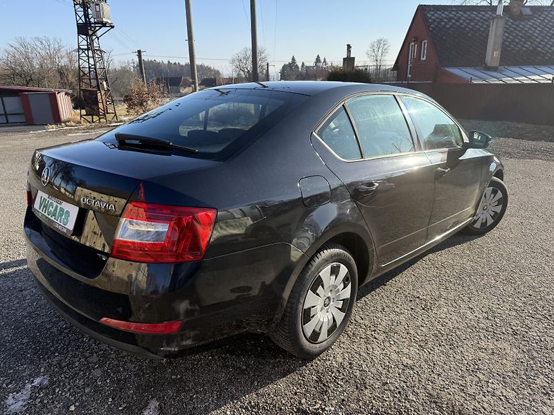 Škoda Octavia 1,4TSI 103kW Ambiente - fotka 4 z 21