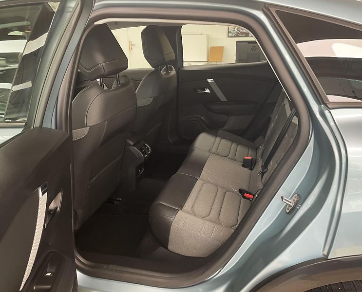 Citroën C4 1.2 PT, 96 kW, FEEL, ČR, 1.MAJ - fotka 10 z 27