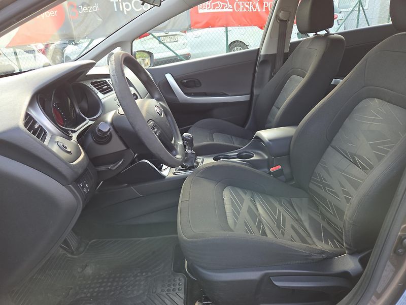 Kia Ceed 1,6i KOMBI i na splátky VŠEM!  - fotka 9 z 11