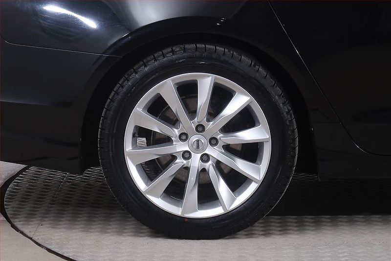 Volvo V90 (2018) D4, Automat, Serv.kniha, Kůže - fotka 15 z 27