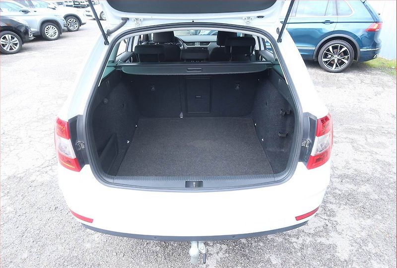 Škoda Octavia (2017) 1.6 TDI, Automat, Navi - fotka 14 z 23