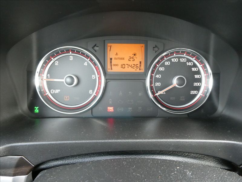 SsangYong Korando 2,0 e-XDi 110kW 4x4,po servise - fotka 30 z 42