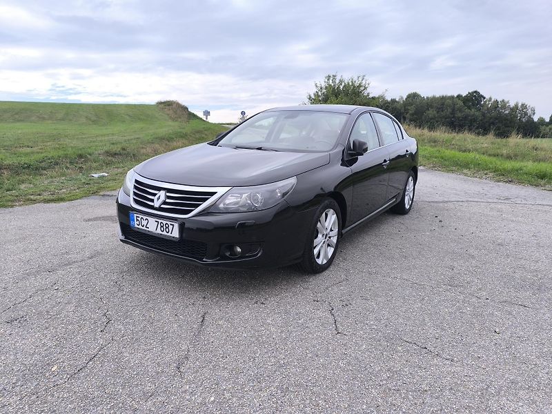 Renault Latitude (2011) 2.0 dCi 1MAJITEL,NOVÉ ČR - fotka 3 z 32