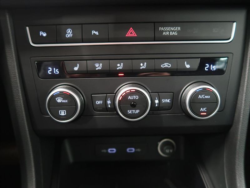 Seat Ateca 1,5 TSI DSG LED 1.majitel - fotka 25 z 39