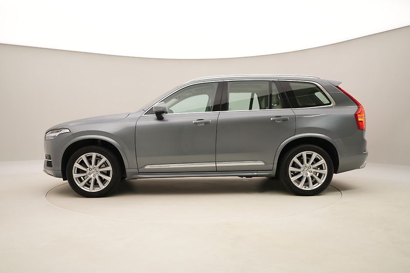 Volvo XC90 D5 AWD INSCRIPTION REZERVACE - fotka 9 z 54