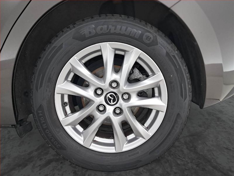 Mazda 3 (2014) 1.5 Skyactiv-G, Bi-Xenony - fotka 15 z 19