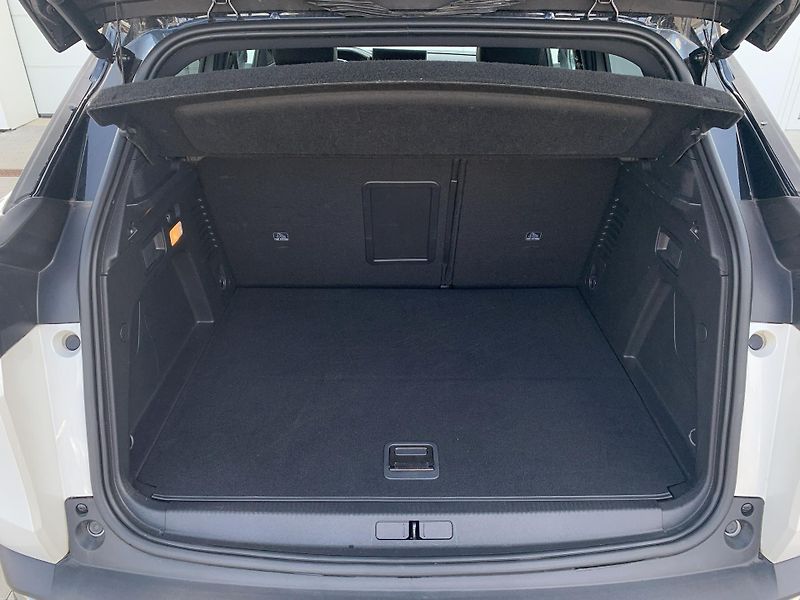 Peugeot 3008 GT 1,6 PT PHEV 165 kW EAT8 - fotka 5 z 29