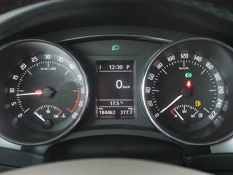 Škoda Superb (2014) 2.0 TDI, Automat, Kůže, Navi - fotka 11 z 15