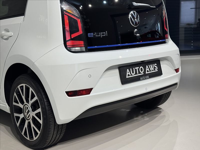 Volkswagen e-up! 61kW Style LED Kamera APP - fotka 13 z 45