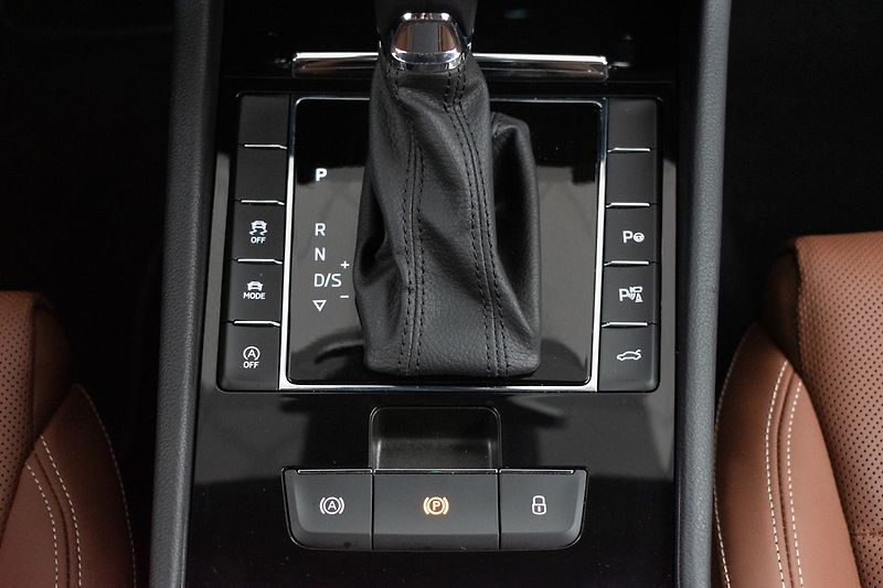 Škoda Superb TDI 147kW L&K 4x4*DPH*ČR 1.MAJ - fotka 27 z 48