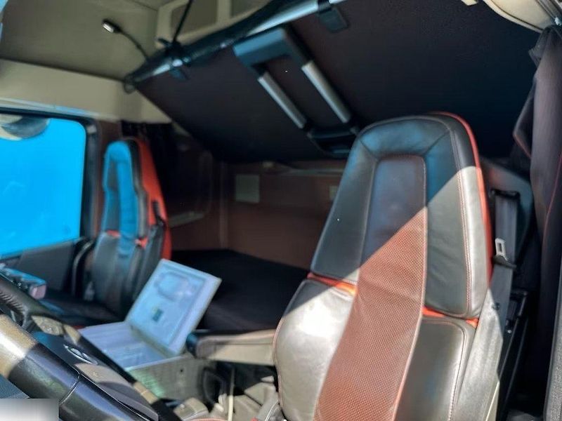 Volvo FH (2021) 750 6x4 tahač 70t EURO 6 - fotka 10 z 14