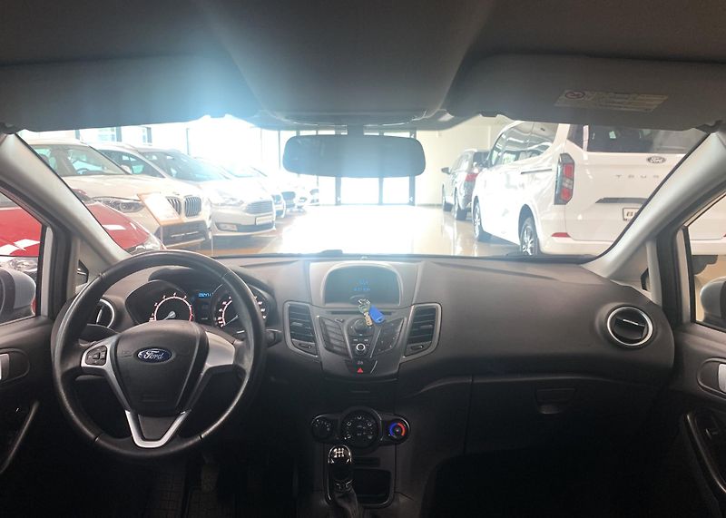 Ford Fiesta Trend 1,25i ČR KLIMA - fotka 13 z 18