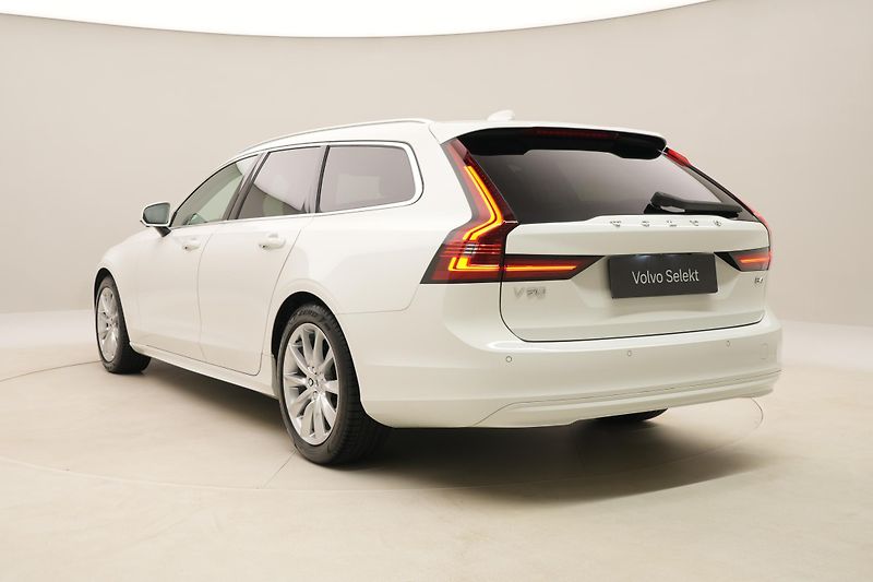 Volvo V90 B4 MOMENTUM AUT - fotka 11 z 46