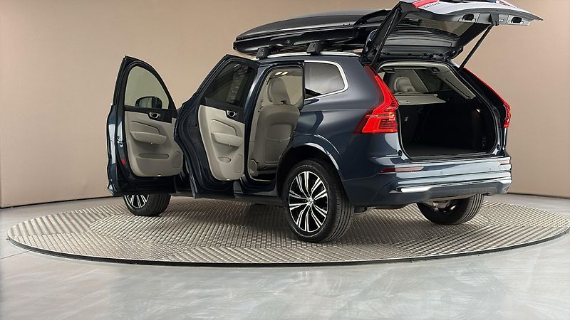 Volvo XC60 2.0 B5 AUT AWD Inscription - fotka 7 z 35