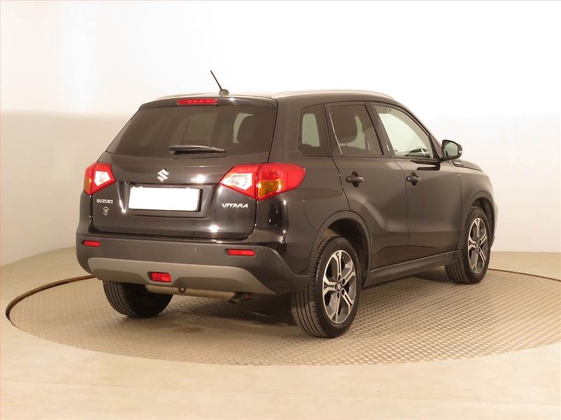 Suzuki Vitara (2018) Elegance 1.6 VVT, Automat - fotka 5 z 18