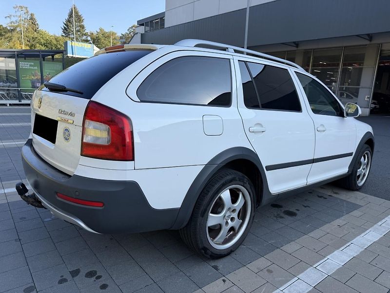 Škoda Octavia (2011) 2.0TDi Scout 103kW 4x4  - fotka 4 z 10