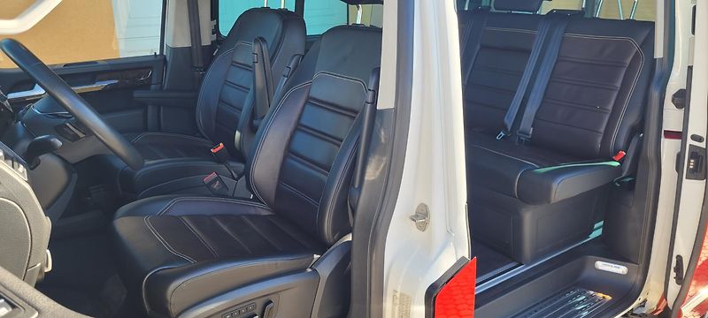 Volkswagen Multivan (2017) T6 2,0TDi 150kW DSG Highline - fotka 11 z 42