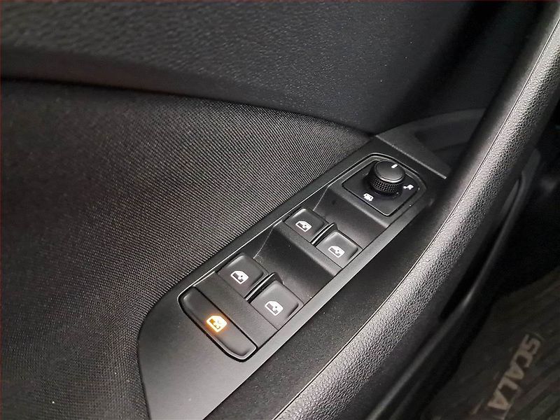 Škoda Scala (2021) 1.0 TSI, Tempomat - fotka 15 z 16