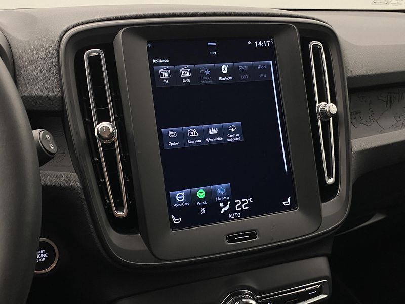 Volvo XC40 T2 ESSENTIAL  - fotka 32 z 37
